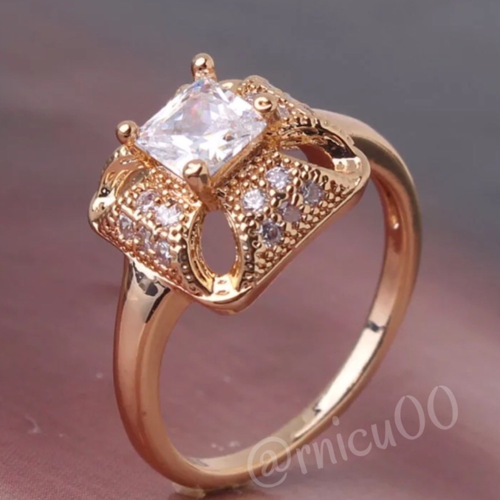 Size 7! Last 1-Topaz 18K Gold Filled Stunning Ring - Picture 4 of 7